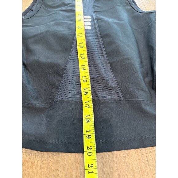 Women's Nike Fit-dry Top w built in sports bra, size medium - Picture 14 of 15